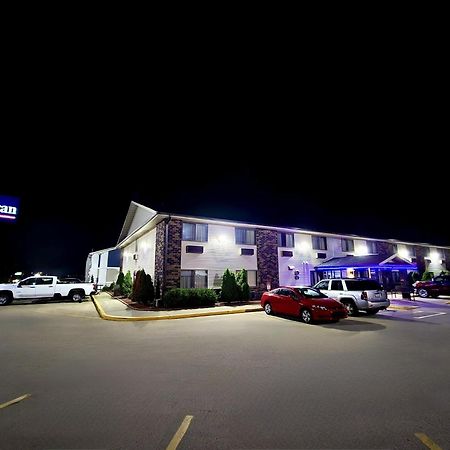 American Inn Cedar Rapids South エクステリア 写真