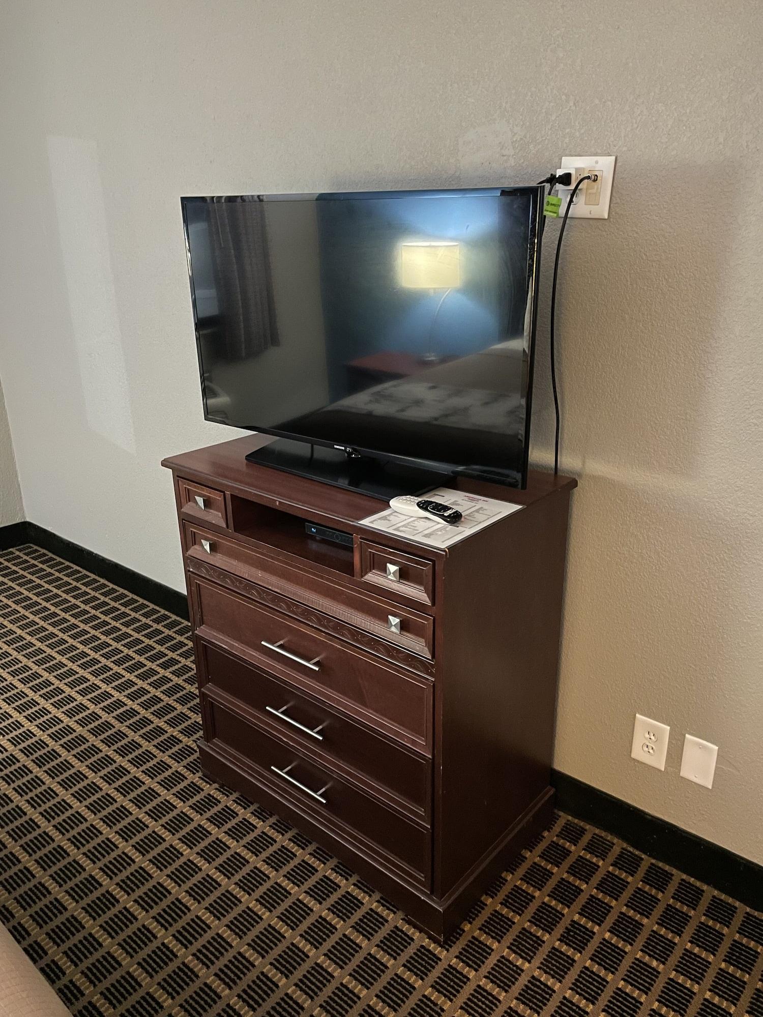 American Inn Cedar Rapids South エクステリア 写真
